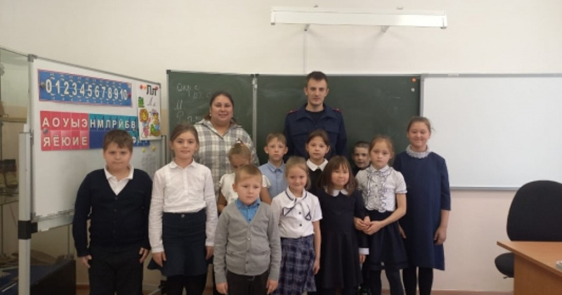Сотрудники Ольского межрайонного следственного отдела СУ СК РФ по Магаданской области провели встречи с подростками Ольского городского округа.