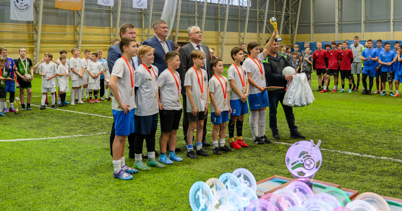 В Магадане подвели итоги XVI турнира по мини-футболу «Кожаный мяч»