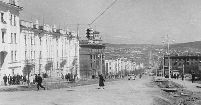 3 декабря 1953 года Указом Президиума Верховного Совета РСФСР образована Магаданская область с центром в городе Магадане