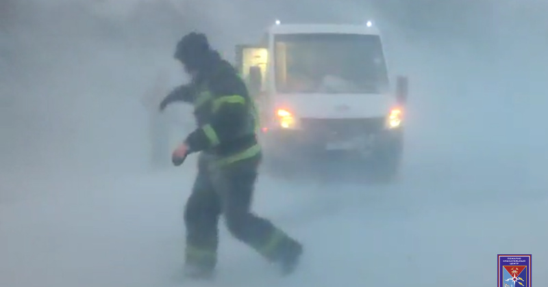 Ольские пожарные оказали помощь в эвакуации застрявших автомобилистов на трассе "Ола - Гадля"