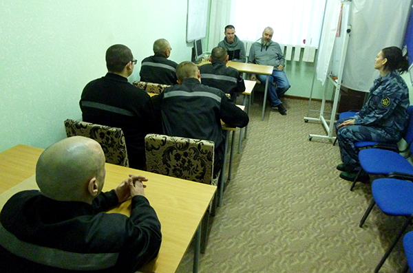 Представители общественной организации города Магадана «Отчий дом» посетили следственный изолятор