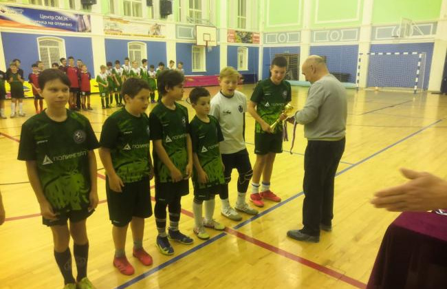 Команда 18 школы Магадана стала лидером областных соревнований по мини-футболу