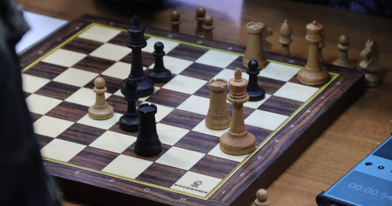 Магаданские росгвардейцы сразились в быстрые шахматы
