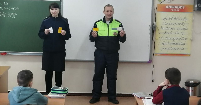 В муниципальных округах Колымы госавтоинспекторы провели информационно-пропагандистскую акцию «Засветись!»