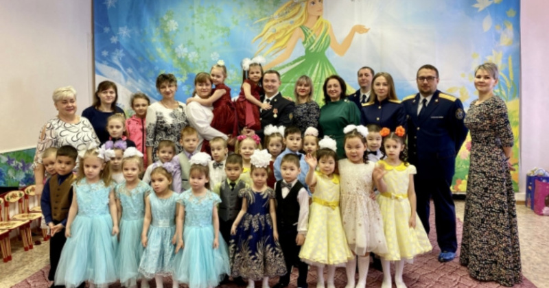 Следователи регионального управления СК России побывали на празднике в подшефном доме «Надежда»