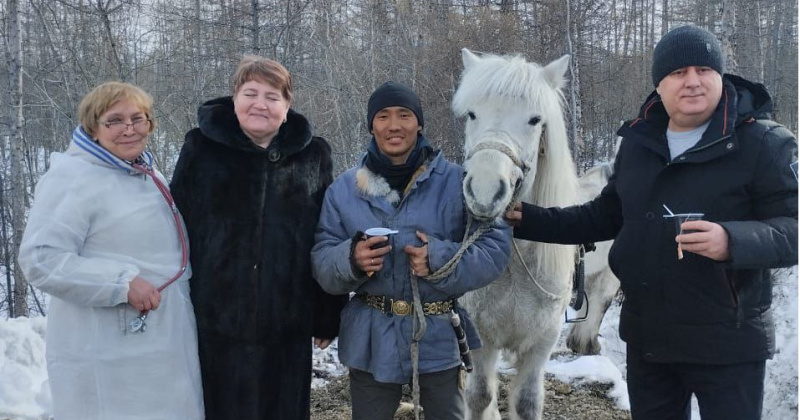 Якутский  путешественник Дугуйдан Винокуров на лошадях дошел до Сеймчана