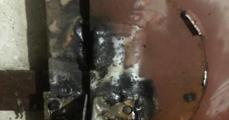 Магаданские пожарные ликвидировали возгорание в подвале