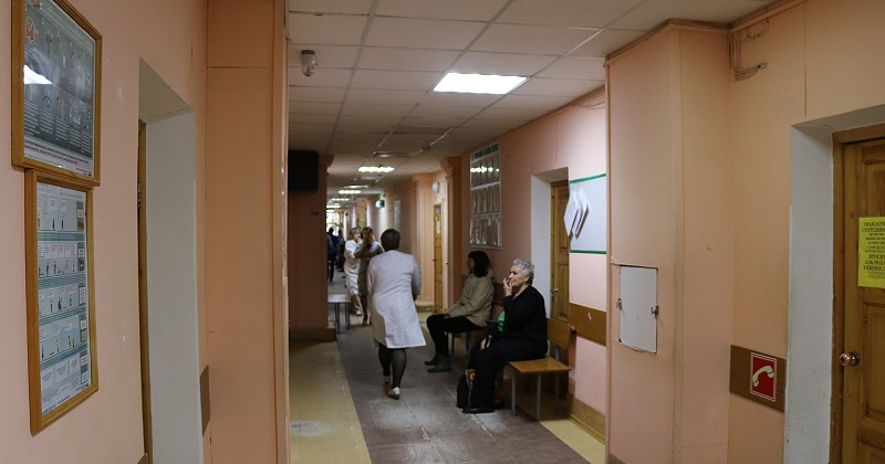 Избыточная сеть медицинских учреждений на Колыме должна быть сохранена, уверен Андрей Зыков