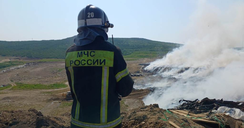 В Магадане продолжают борьбу с природными пожарами