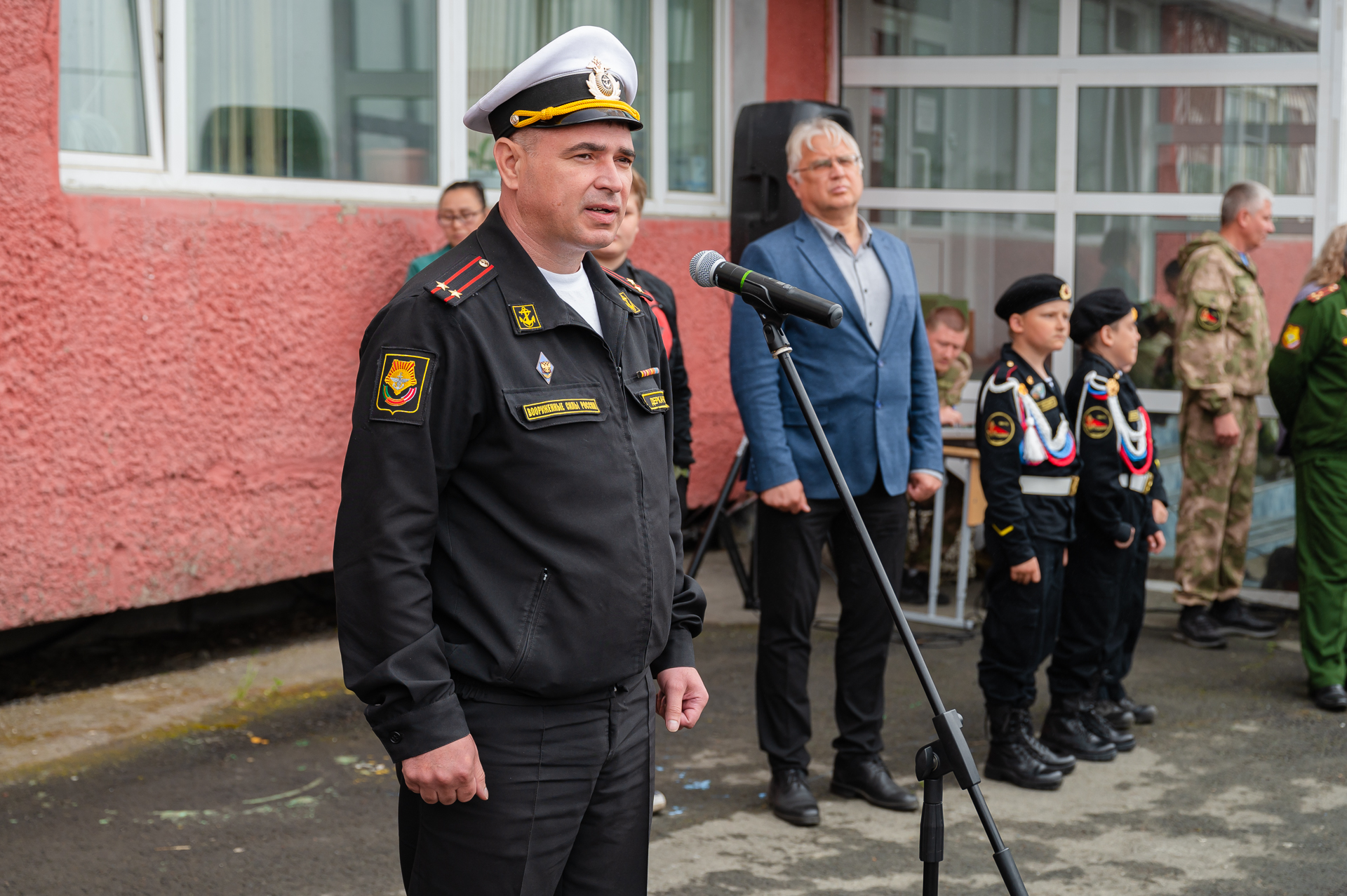 В Магадане проводили 30 призывников для несения службы в рядах Вооруженных  сил РФ (фото) » КОЛЫМА.RU Новости Магадана и Магаданской области