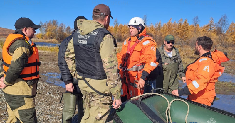 Магаданские спасатели извлеки из воды тело женщины в районе Сплавной