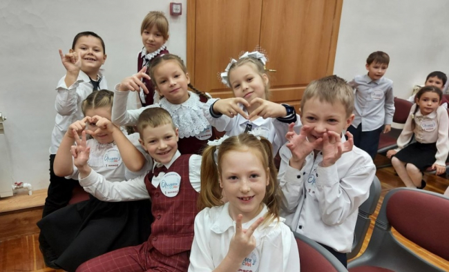 Более 80 первоклассников школы № 2 областного центра стали «Орлятами России»