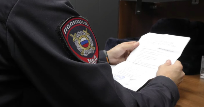 На Колыме полицейские возбудили уголовное дело в отношении водителя большегруза