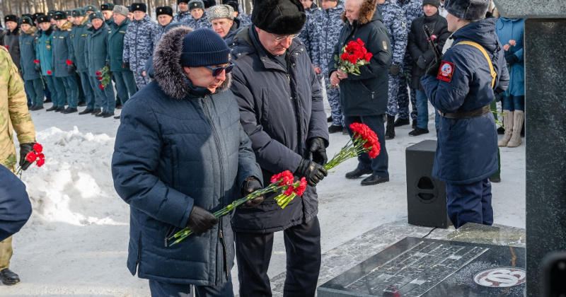 В Магадане почтили память погибших на службе Отечеству в Афганистане, Чечне и в период других локальных конфликтов