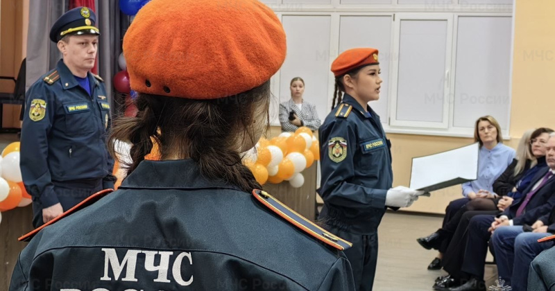 Первoкурсники Магаданскoгo стрoительно-технического колледжа приняли присягу