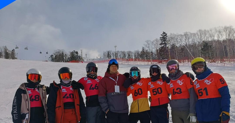 Сборные команды Магаданской области по сноуборду  отправились в Южно-Сахалинск, где проходит Первенство России