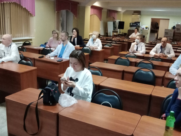 Медики НМИЦ реабилитации и курортологии поделились опытом с коллегами из Магаданской областной больницы