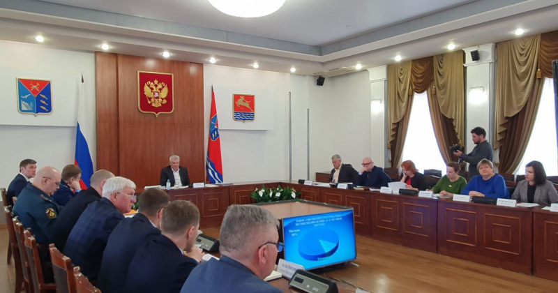 Губернатор Сергей Носов провел заседание Правительственной комиссии по обеспечению безопасности дорожного движения