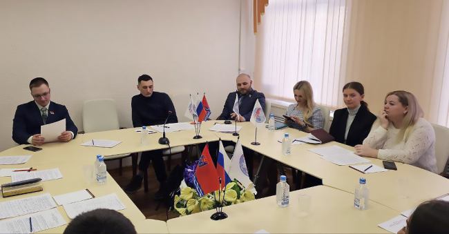 Комиссия Молодежной общественной палаты при Магаданской областной Думе провела очередное заседание