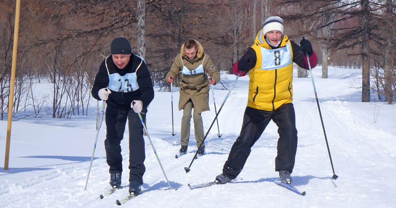 На Магаданской ТЭЦ провели 48-ые лыжные семейные соревнования