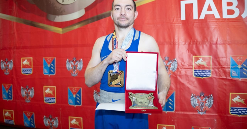 Пожарный Артем Мирзаев стал победителем турнира по боксу памяти Валерия Попенченко в весовой категории 57 кг