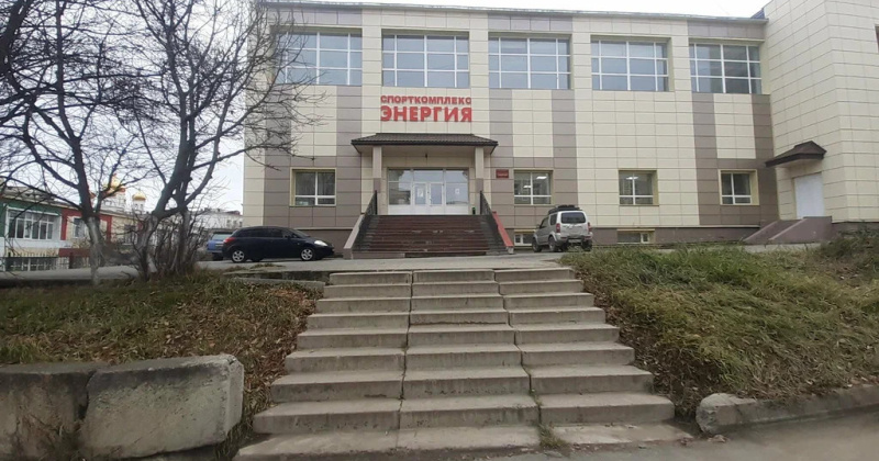 24 июня 1980 года в центре Магадана открылся спорткомплекс "Коммунальник"