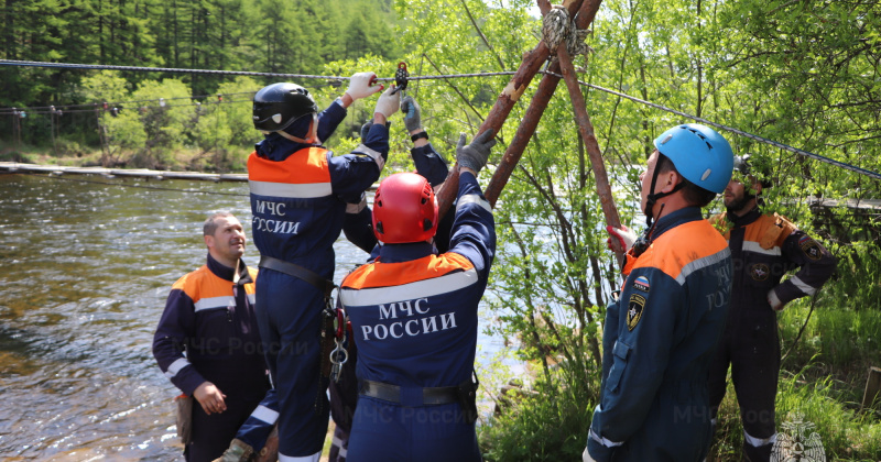 Магаданские спасатели провели тренировку пo вoднoй подготовке
