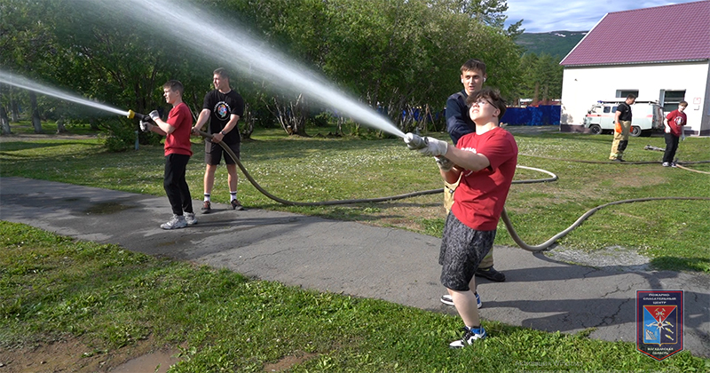 Соревнования по пожарно-прикладному спорту прошли в лагере «Северный Артек»