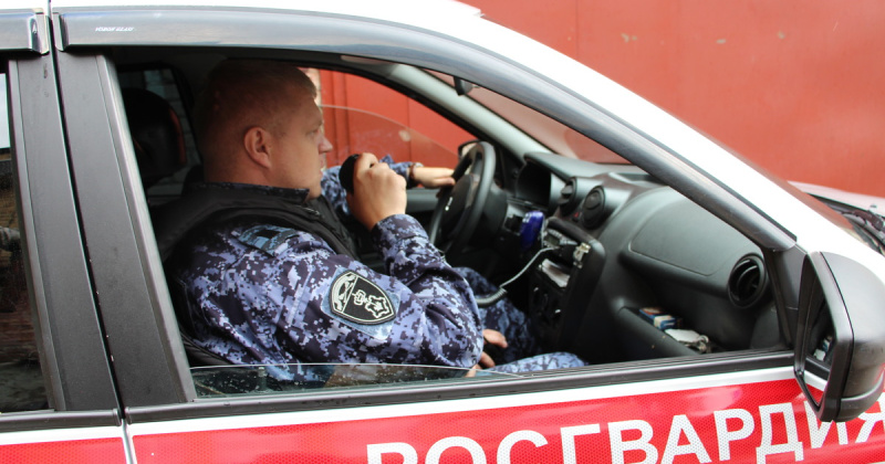 13 правонарушителей задержали сотрудники вневедомственной охраны в июне на Колыме