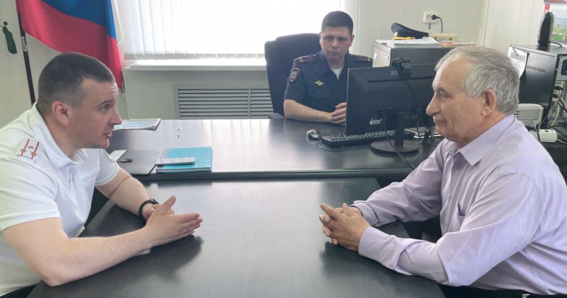 Начальник УМВД России по Магаданской области Дмитрий Князев встретился с личным составом сусуманского отделения полиции
