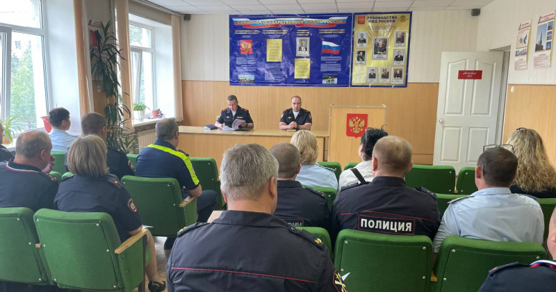 Начальник Управления МВД России по Магаданской области Дмитрий Князев посетил тенькинское отделение полиции