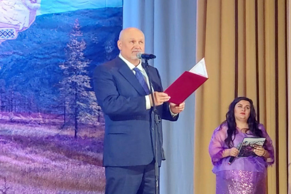 Игорь Донцов поздравил жителей Омсукчанского округа с 70-летием района