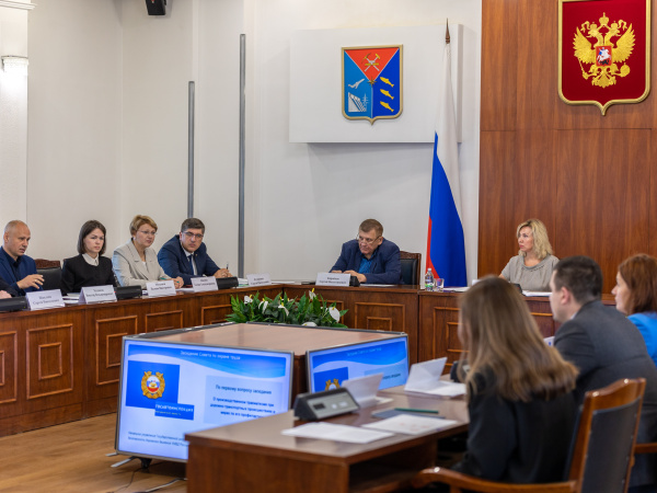 В Правительстве Магаданской области прошло заседание Совета по охране труда