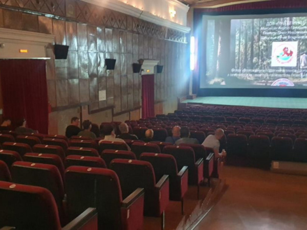 Осужденные УФИЦ № 2 Магадана посетили кинотеатр и областной краеведческий музей