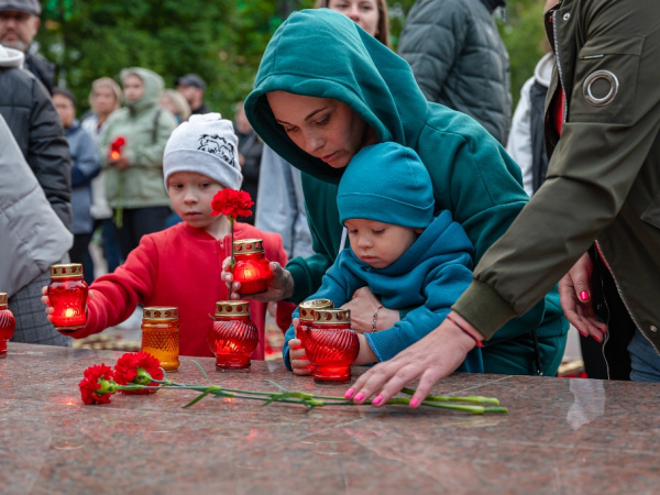 В Магадане прошла акция солидарности с жителями приграничных районов Курска, пострадавшими от действий ВСУ