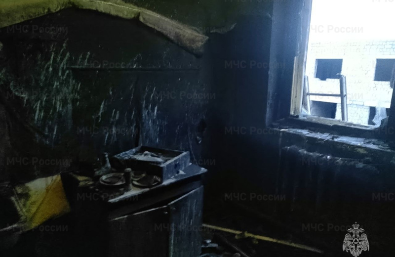В Сусумане ликвидировали возгорание в неэксплуатируемой однокомнатной квартире