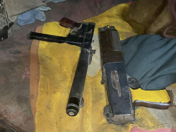 В Магадане полицейскими окончено расследование многоэпизодного уголовного дела о кражах и незаконном изготовлении оружия