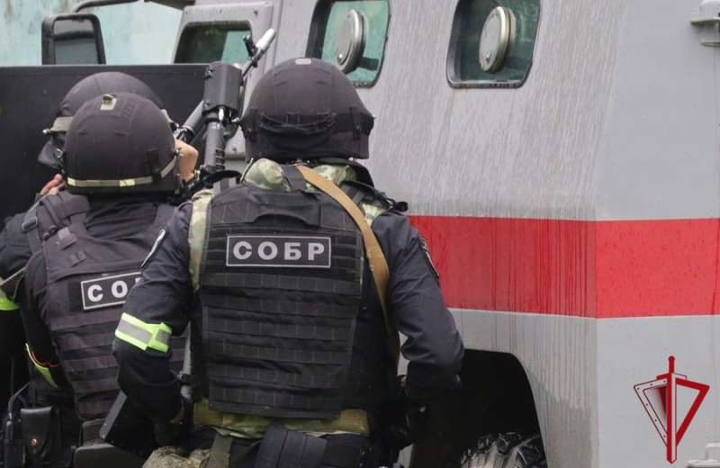 При содействии спецназа Росгвардии в Магадане задержан подозреваемый в незаконном обороте наркотиков