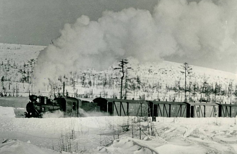 1 июня 1956 года узкоколейная железная дорога Магадан – Палатка законсервирована «как нерентабельная, дающая сверхплановые убытки»