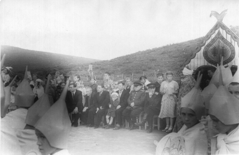 14 июня 1951 года в пионерский лагерь «Северный Артек» выехала первая смена ребят
