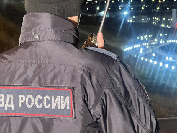 Полицейские напоминают о запрете потребления алкоголя на детских площадках, в скверах, парках, в подъездах и во дворах