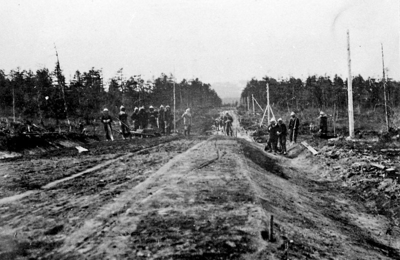 В конце июня 1932 года началось строительство знаменитой Колымской трассы.