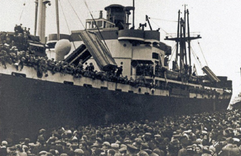 12 июля 1956 года в Магадан на пароходе «Иван Кулибин» прибыла первая группа молодежи по призыву ЦК КПСС и ЦК ВЛКСМ