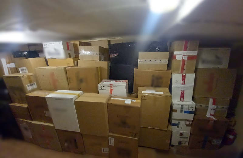 В подвальном помещении обнаружено табачной продукции на сумму более 9 млн рублей.