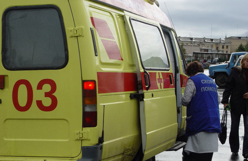 Двое малышей выпали из окон