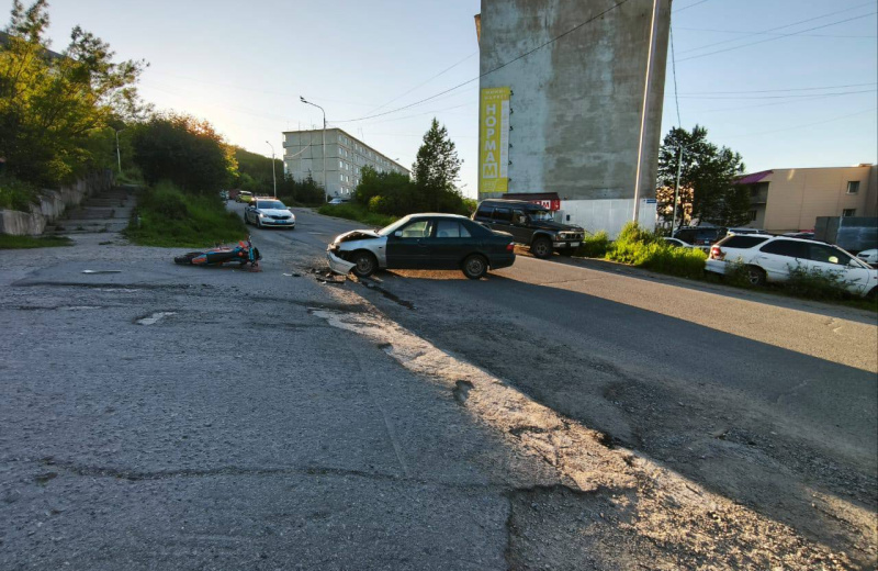 В результате дорожной аварии пострадали двое подростков