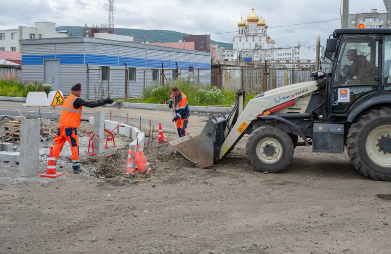 Грунтовые дороги на Магаданском шоссе и в районе Старой Веселой ремонтируют сегодня в Магадане