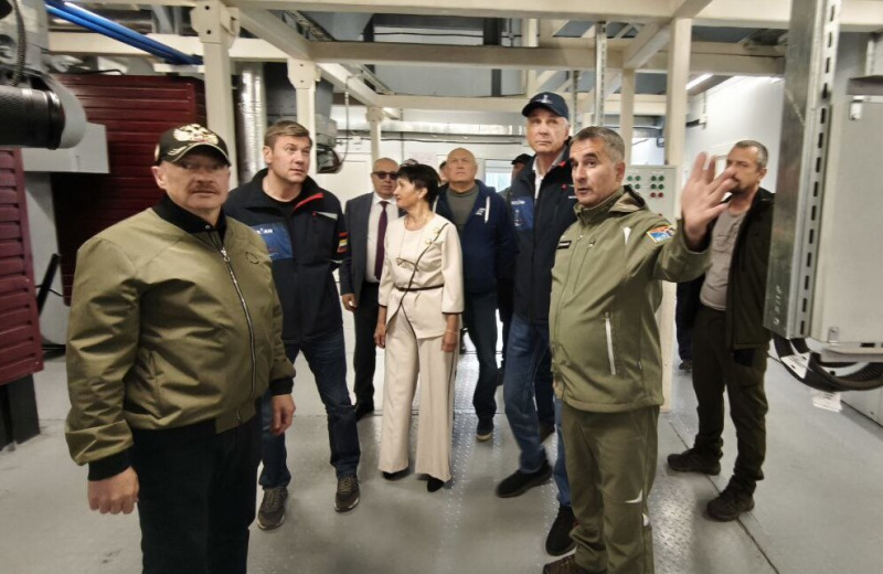 Губернатор Сергей Носов высоко оценил качество новой котельной поселка Эвенск