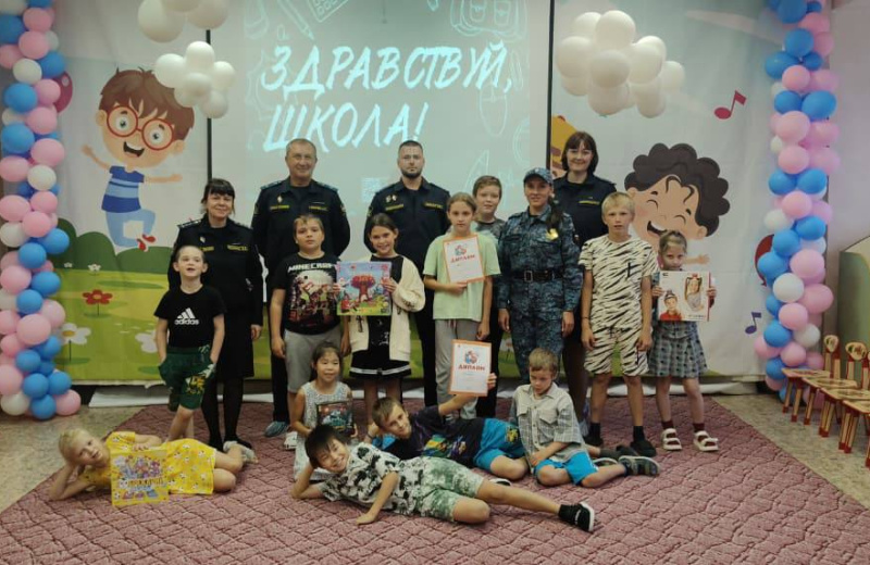 Магаданские приставы приняли участие в благотворительной акции «Собери ребёнка в школу»