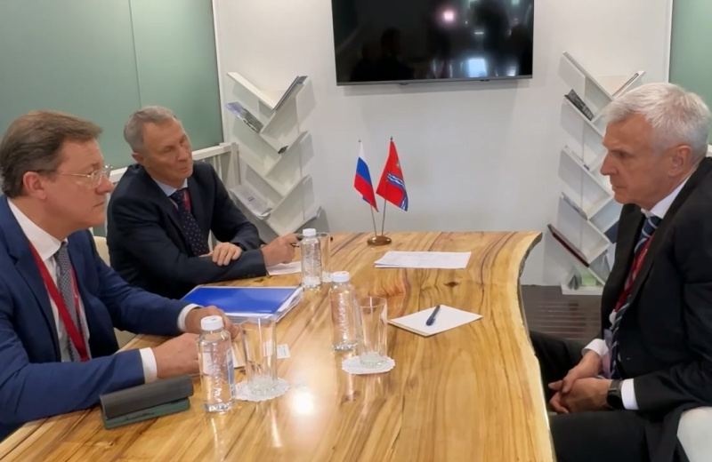 Губернатор Сергей Носов обсудил перспективы дальнейшего сотрудничества с представителями госкорпорации «Ростех»